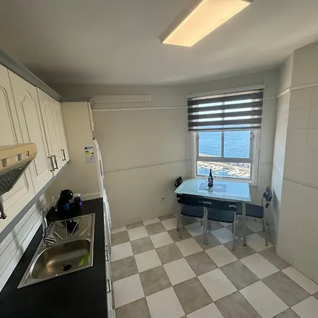 Daire Un Lujoso Duplex En En Primera Linea De Playa Y Con Parking Propio Radazul